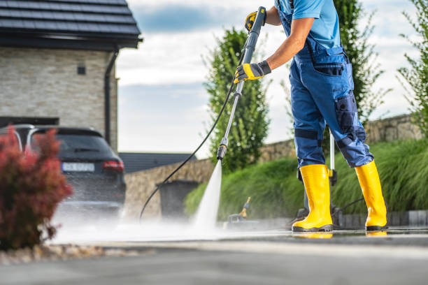 Best Pressure Washing Driveway  in Irvington, NY